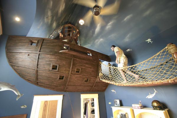 детска стая с пиратски кораб